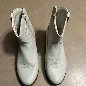 Cat & Jack Cream Ankle Boots